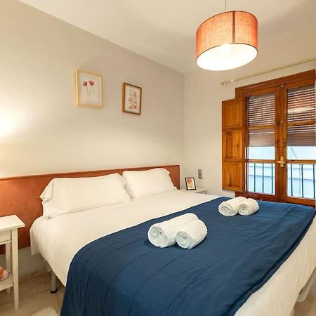 Pajaritos Center Suite By Valcambre Seville Luaran gambar