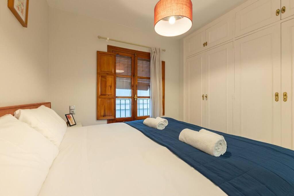 Pajaritos Center Suite By Valcambre Seville Luaran gambar