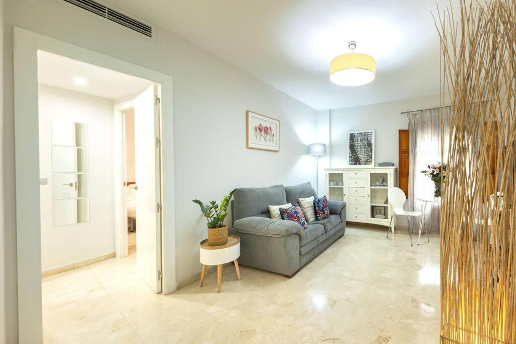 Pajaritos Center Suite By Valcambre Seville Luaran gambar